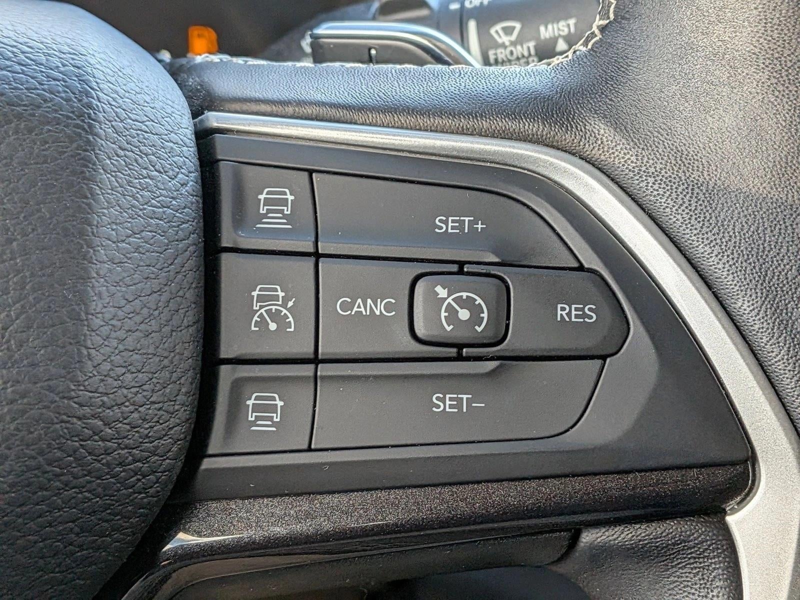 2022 Jeep Grand Cherokee Laredo