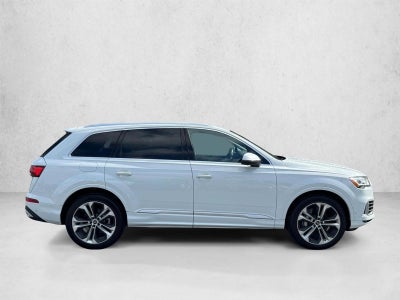 2022 Audi Q7 Premium Plus