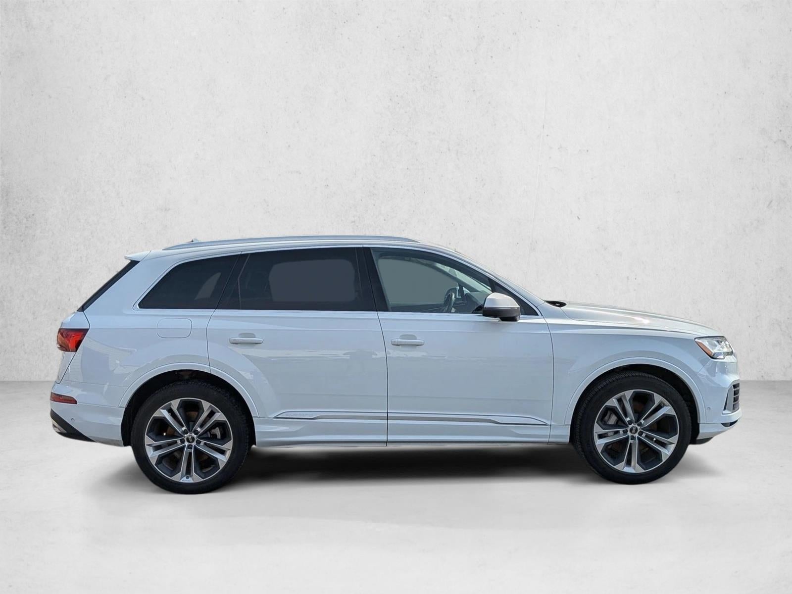 2022 Audi Q7 Premium Plus