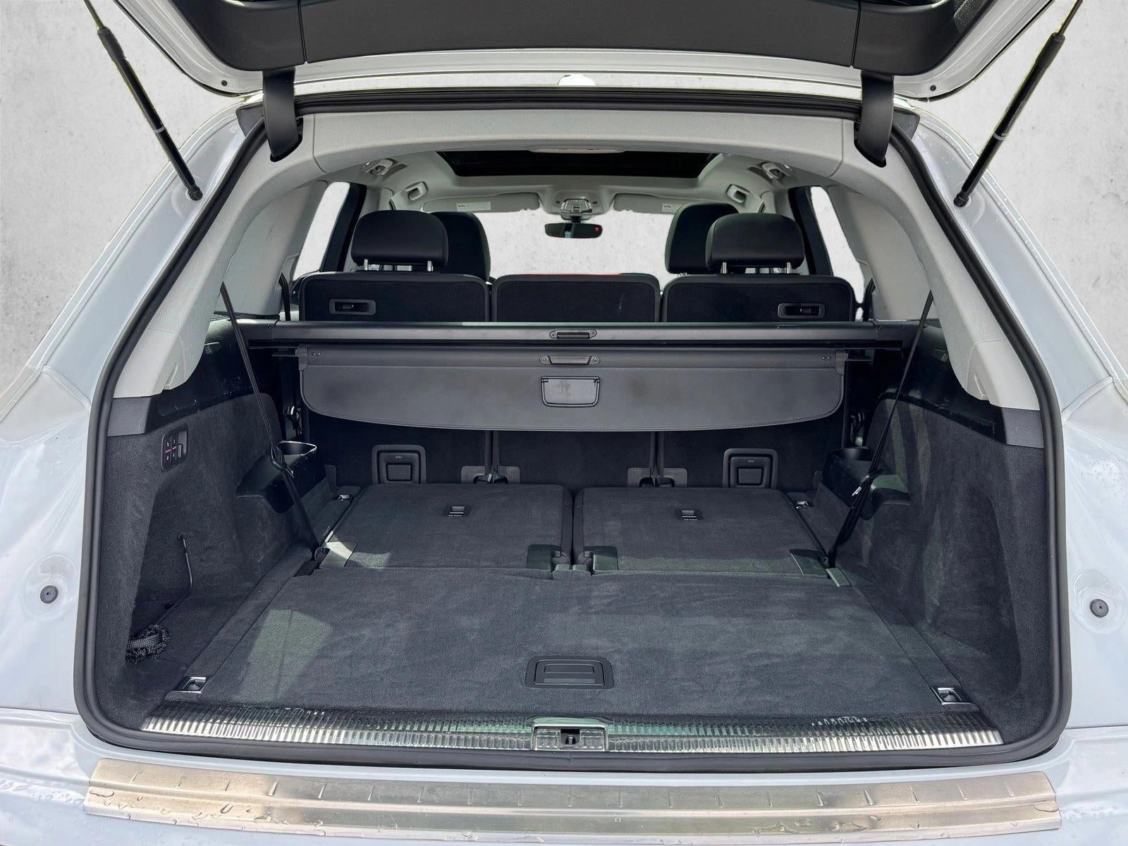 2022 Audi Q7 Premium Plus