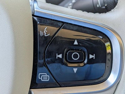 2023 Volvo XC90 B5 Plus