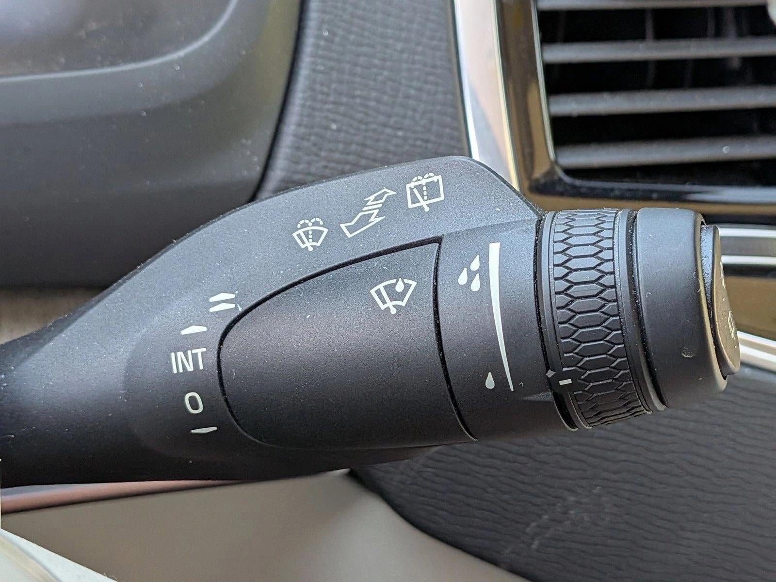 2023 Volvo XC90 B5 Plus