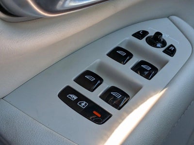 2023 Volvo XC90 B5 Plus