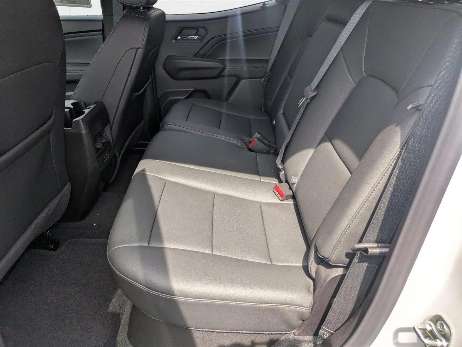 2025 Chevrolet Colorado WT/LT