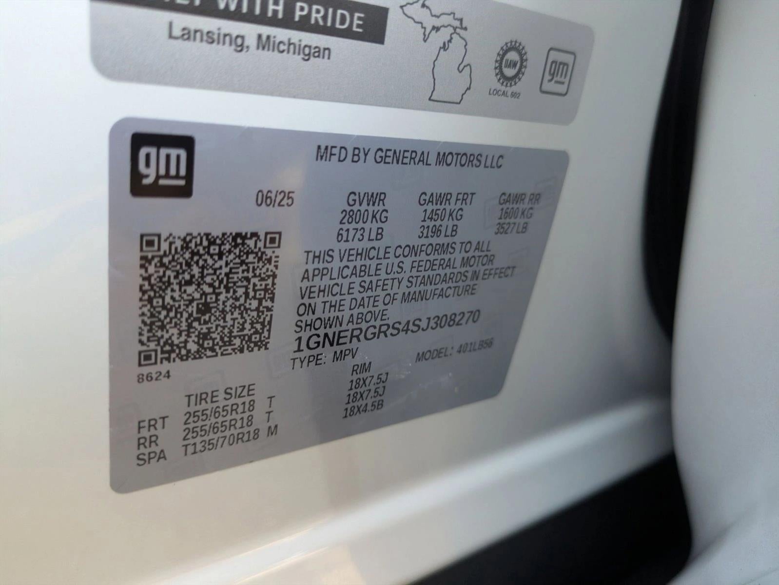 2025 Chevrolet Traverse LT