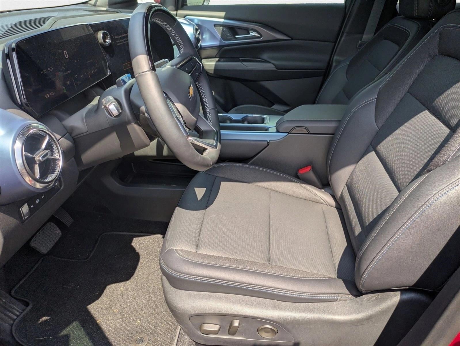 2024 Chevrolet Equinox EV 2LT