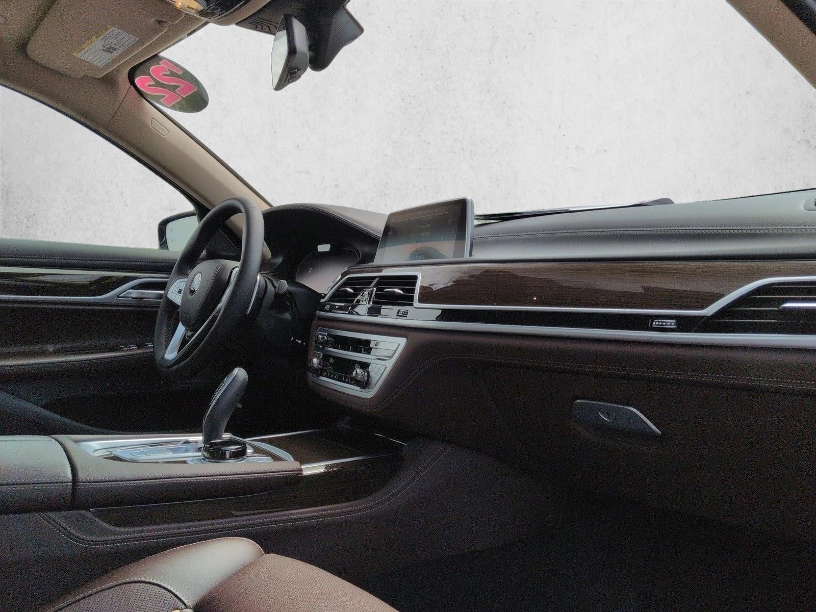 2022 BMW 750 i xDrive