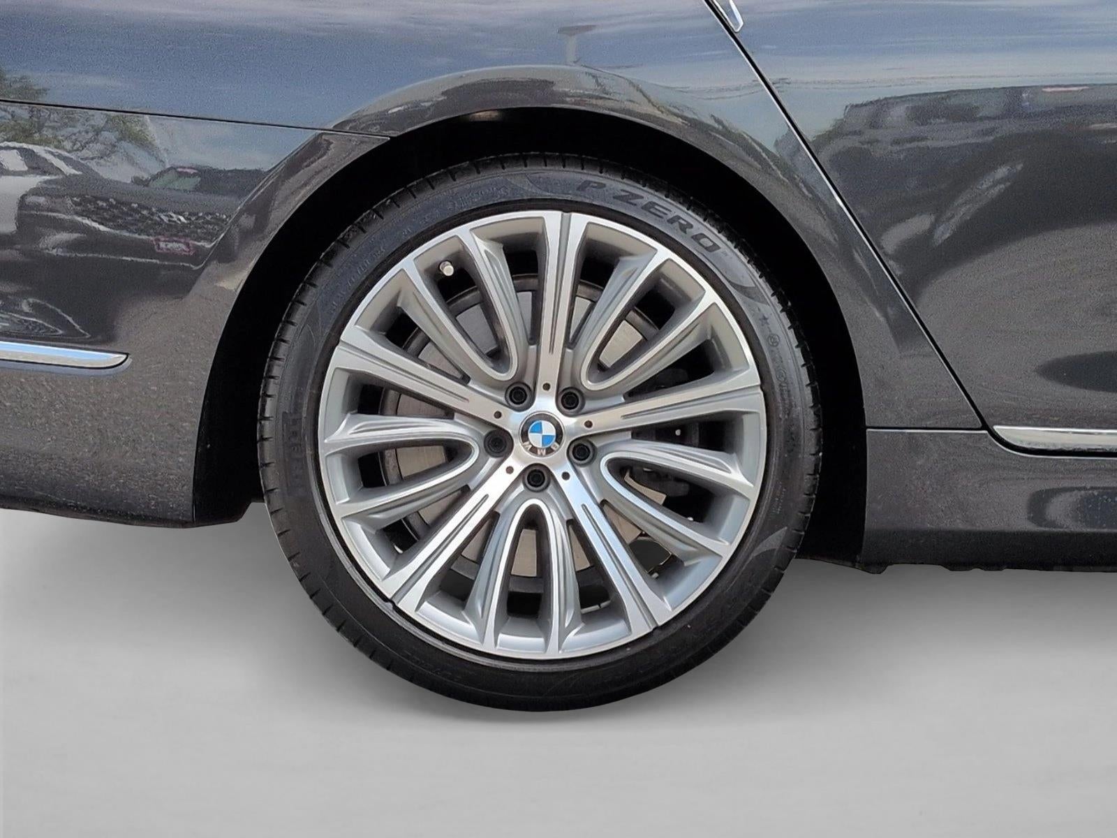 2022 BMW 750 i xDrive