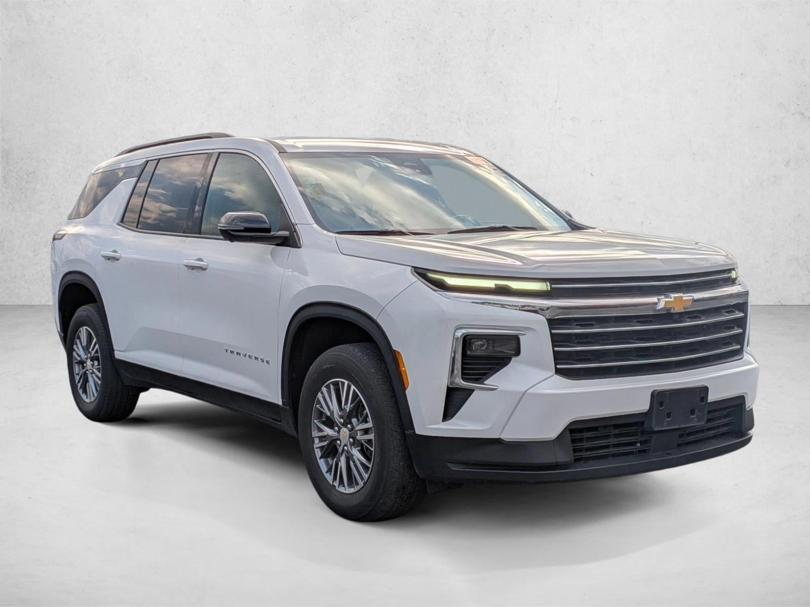 2024 Chevrolet Traverse LT