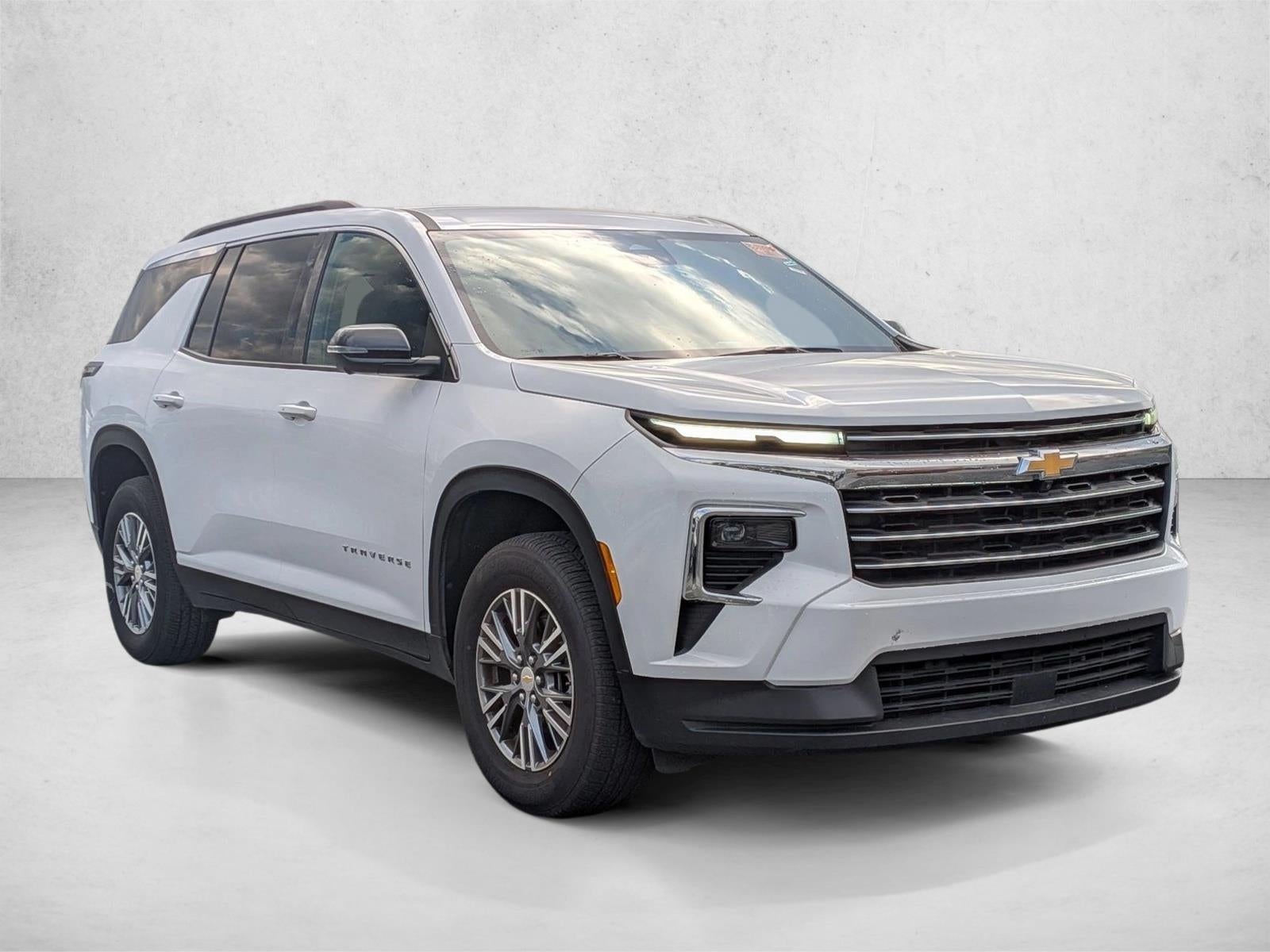 2024 Chevrolet Traverse LT