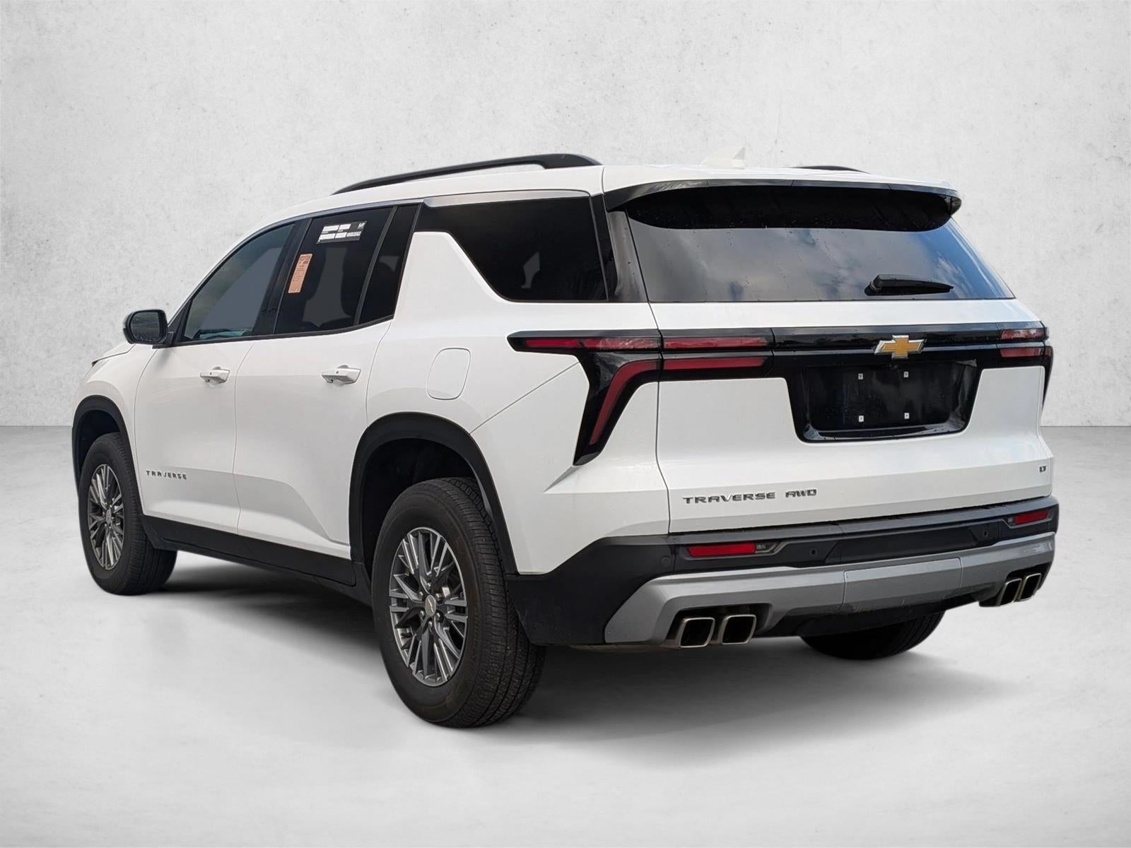 2024 Chevrolet Traverse LT