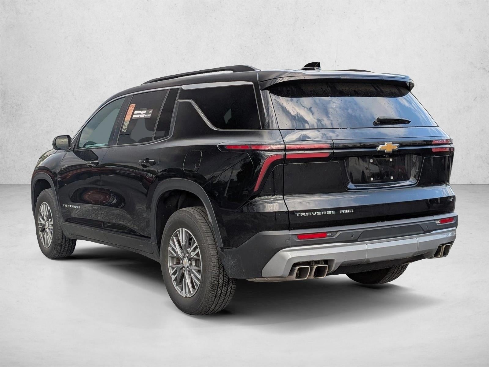 2024 Chevrolet Traverse LT