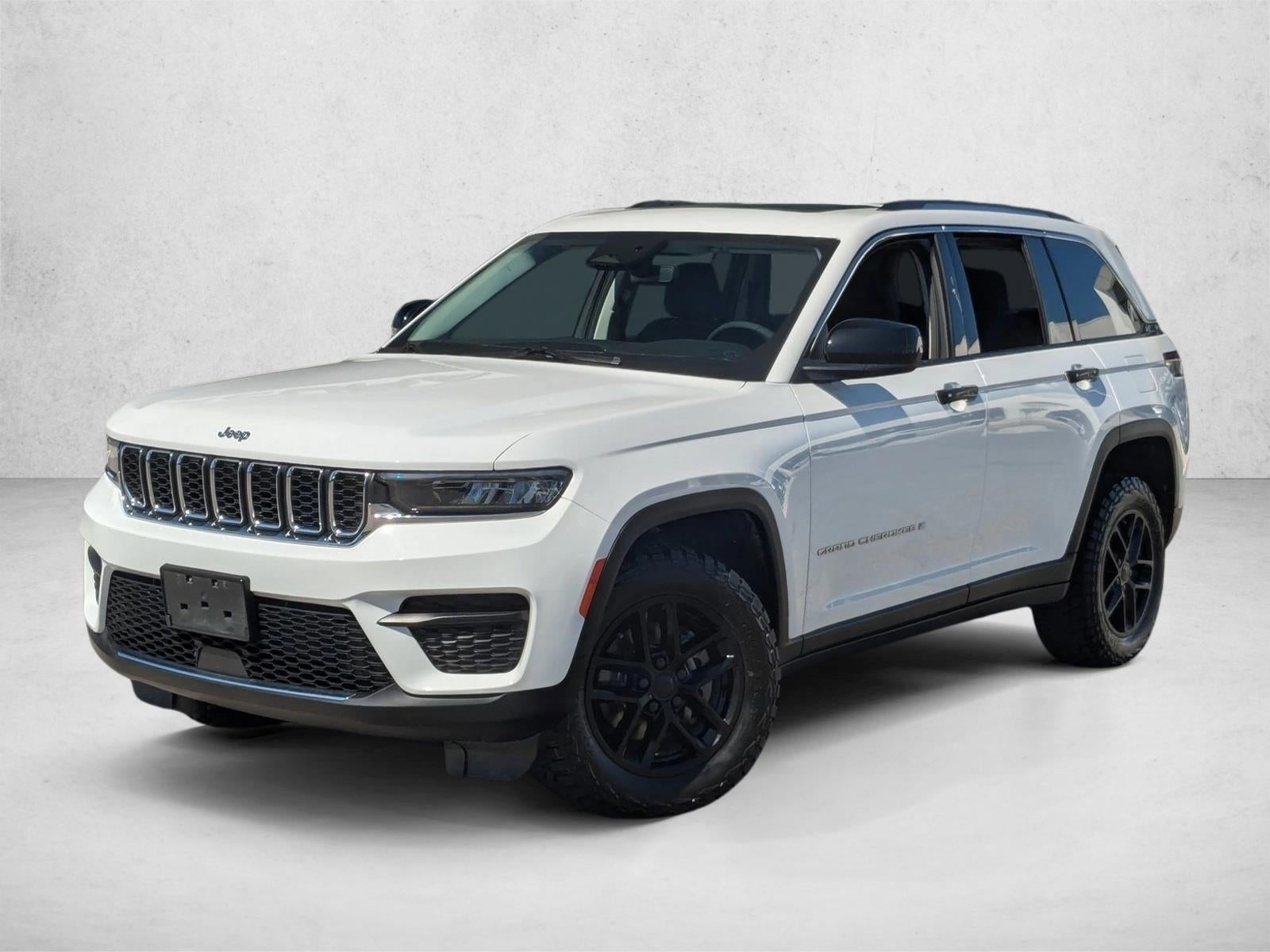 2023 Jeep Grand Cherokee Laredo 4x4