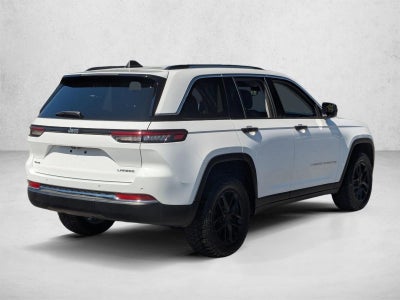 2023 Jeep Grand Cherokee Laredo 4x4