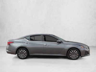 2023 Nissan Altima 2.5 SV Sedan