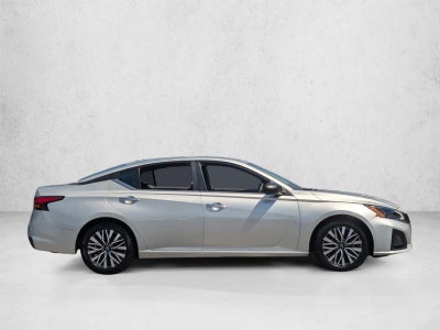 2024 Nissan Altima 2.5 SV Sedan