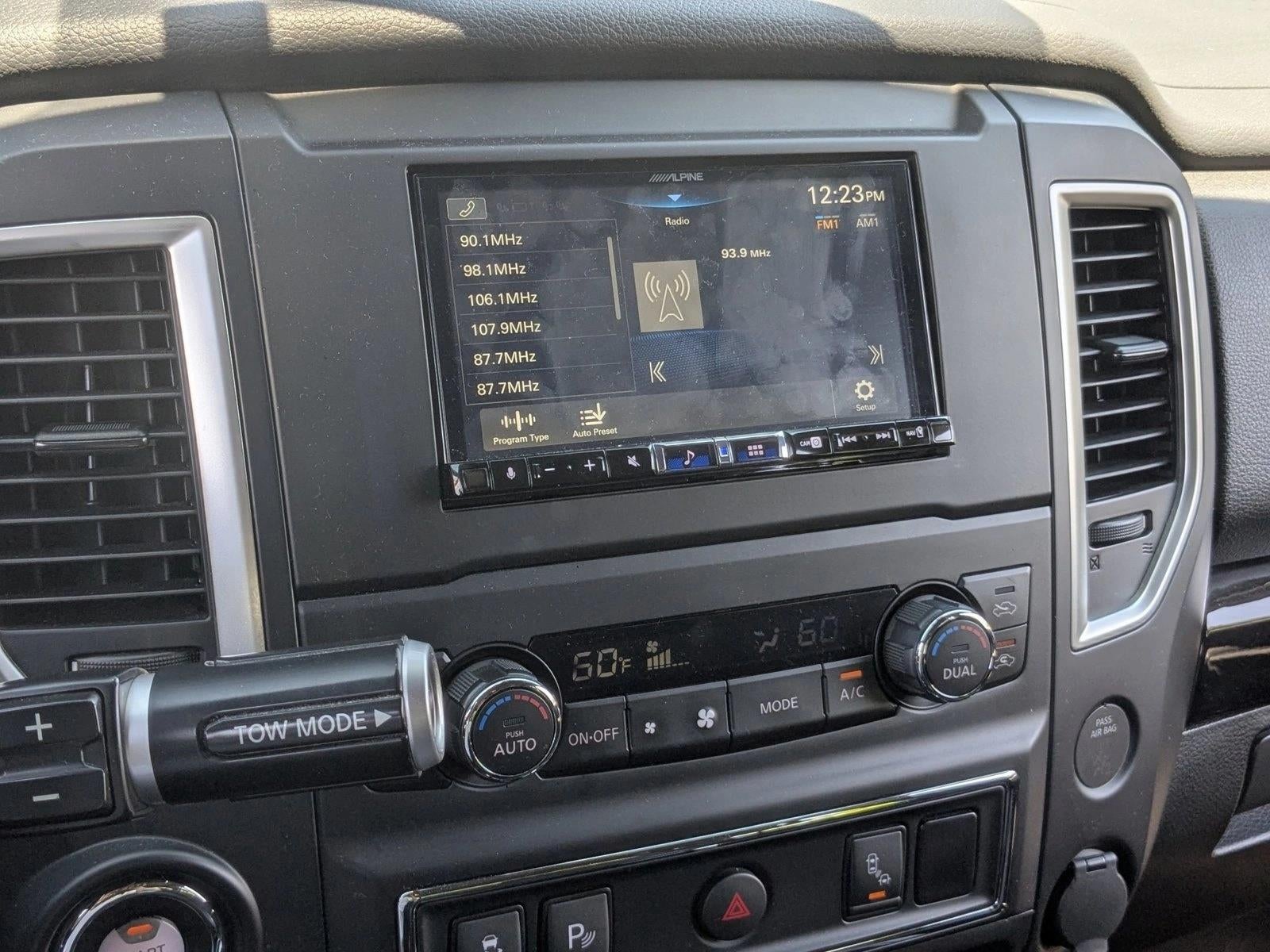 2019 Nissan Titan 4x4 Crew Cab SV