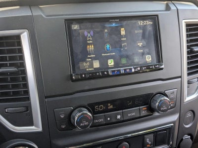 2019 Nissan Titan 4x4 Crew Cab SV