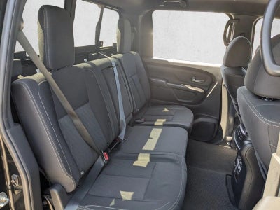 2019 Nissan Titan 4x4 Crew Cab SV
