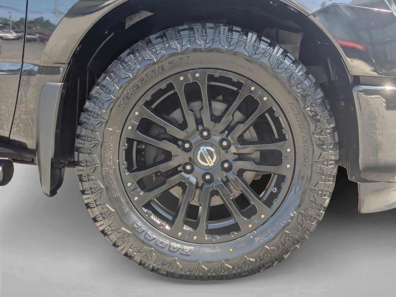 2019 Nissan Titan 4x4 Crew Cab SV