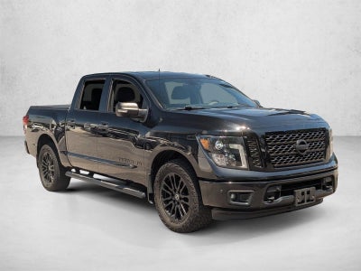 2019 Nissan Titan 4x4 Crew Cab SV