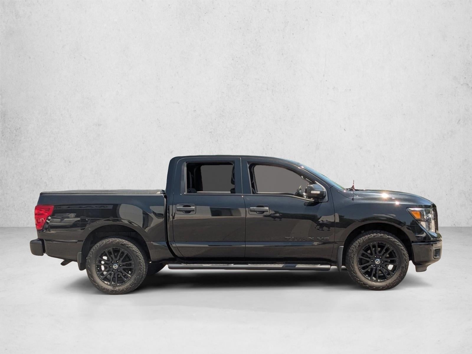 2019 Nissan Titan 4x4 Crew Cab SV