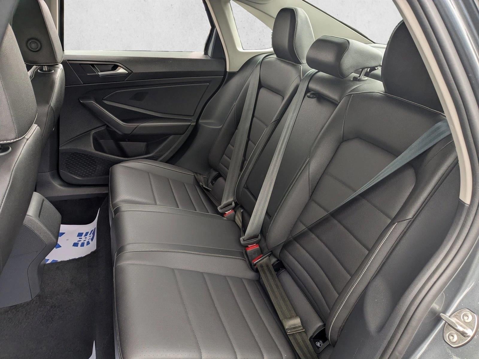 2024 Volkswagen Jetta SE Auto