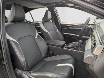 2025 Toyota Camry LE (SE)