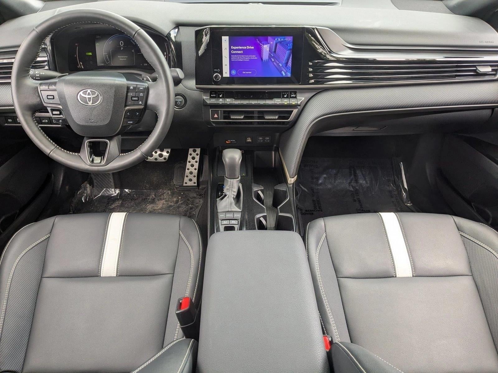 2025 Toyota Camry LE (SE)
