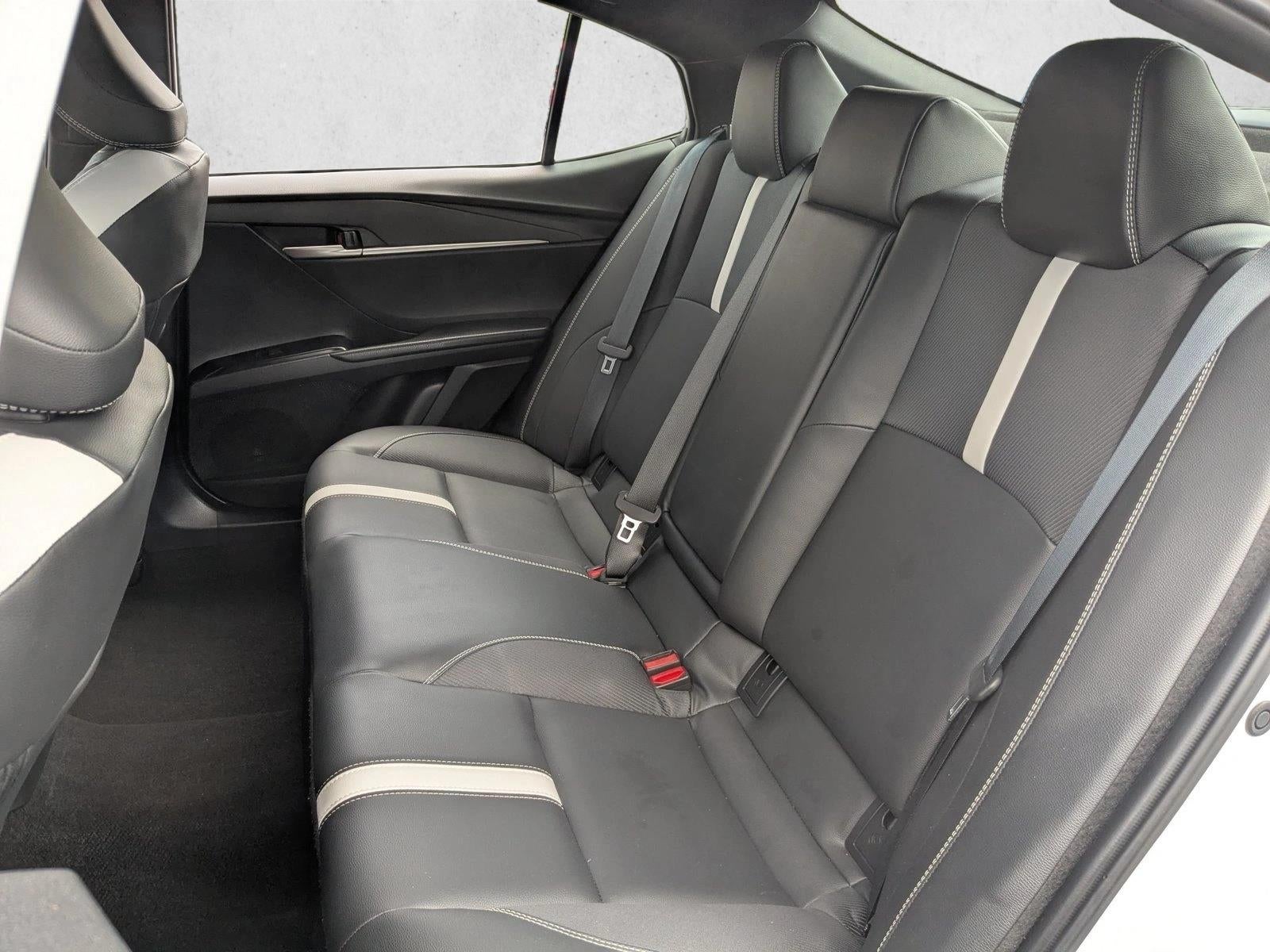 2025 Toyota Camry LE (SE)