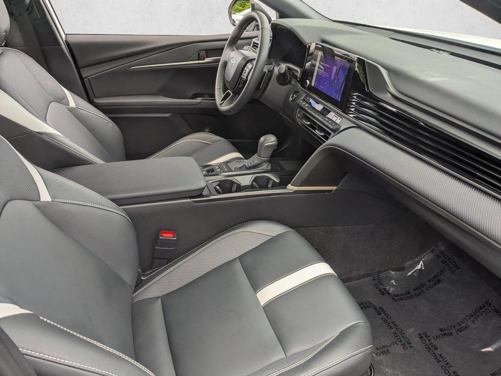 2025 Toyota Camry LE (SE)