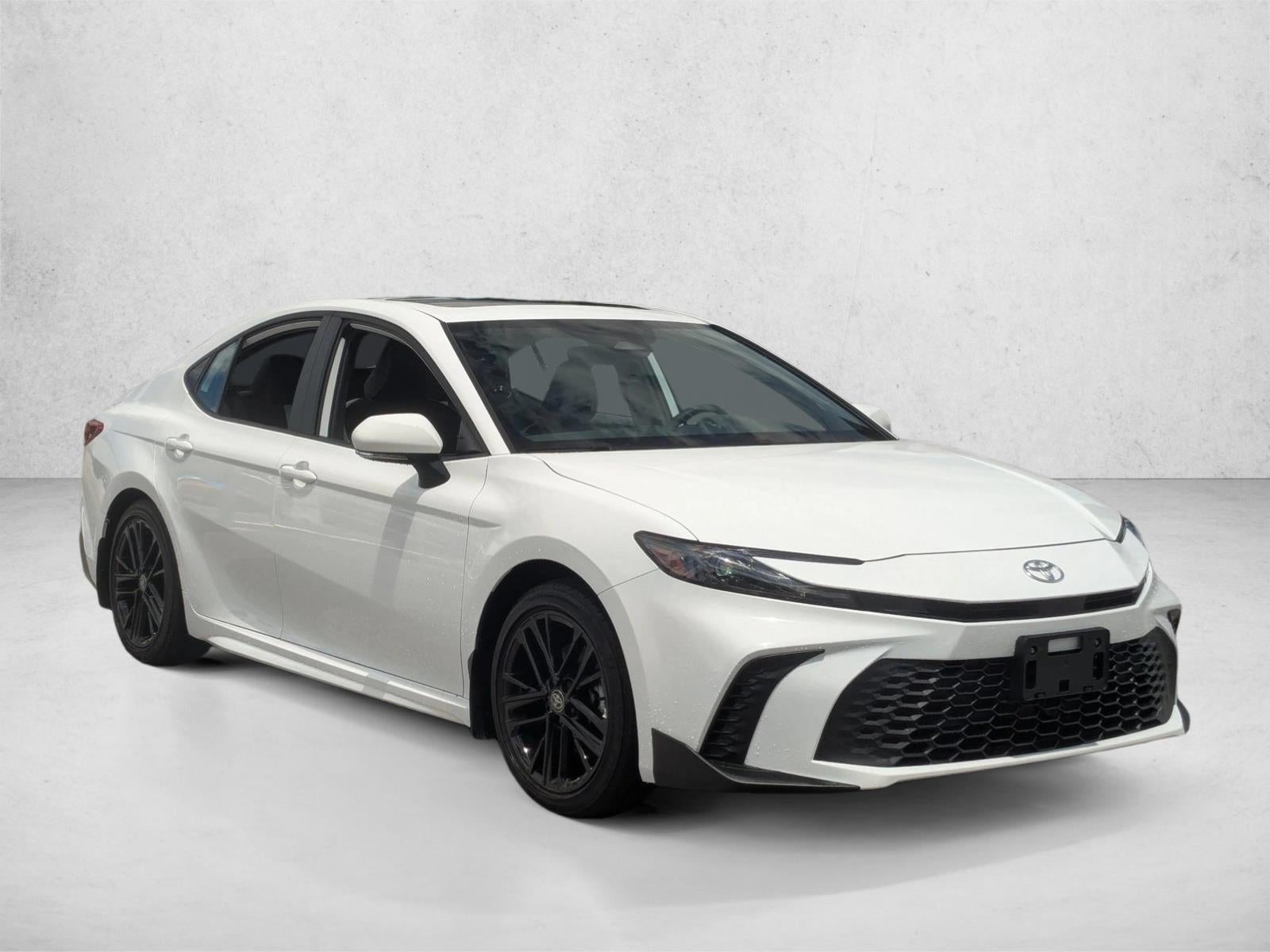 2025 Toyota Camry LE (SE)