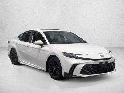 2025 Toyota Camry LE (SE)