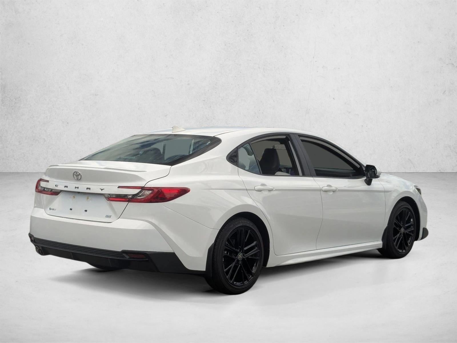 2025 Toyota Camry LE (SE)