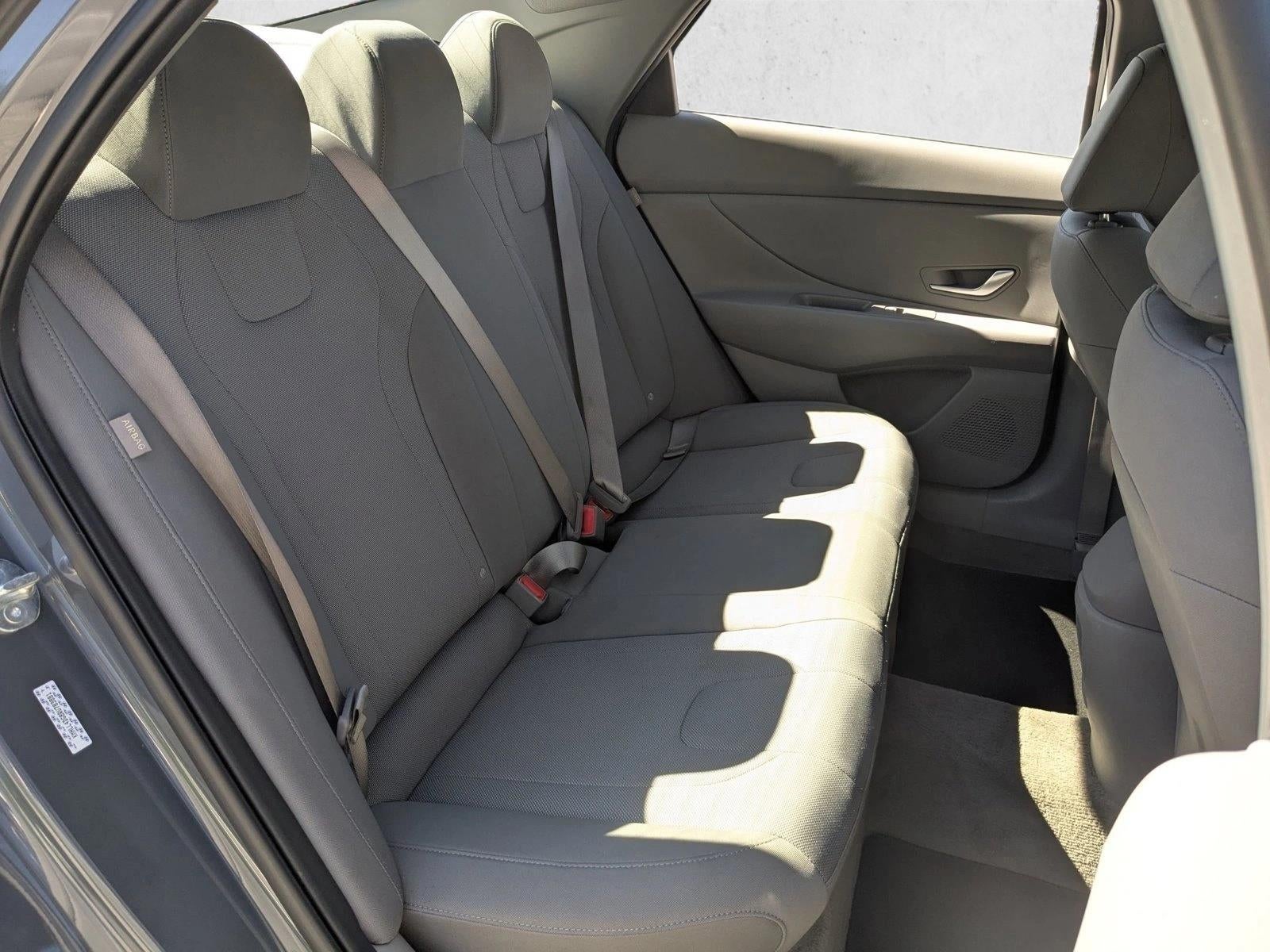 2024 Hyundai ELANTRA SE IVT