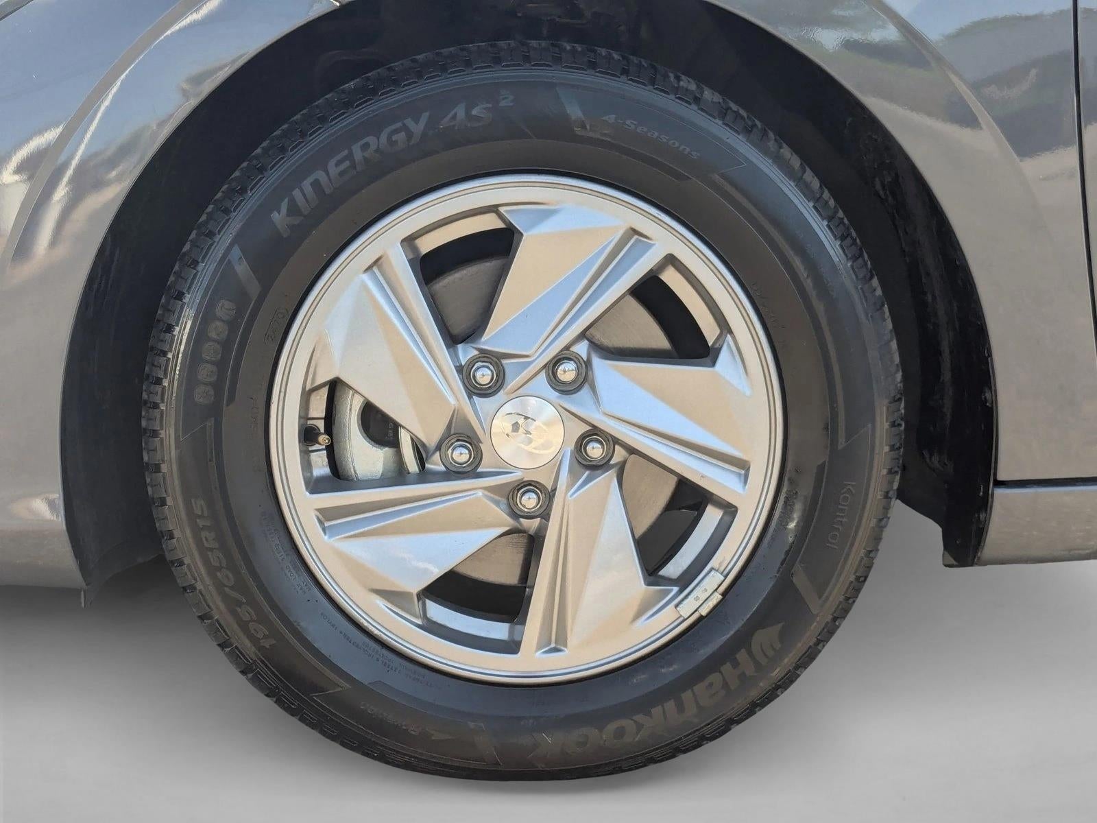 2024 Hyundai ELANTRA SE IVT