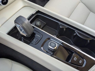 2023 Volvo XC60 B5 AWD Core