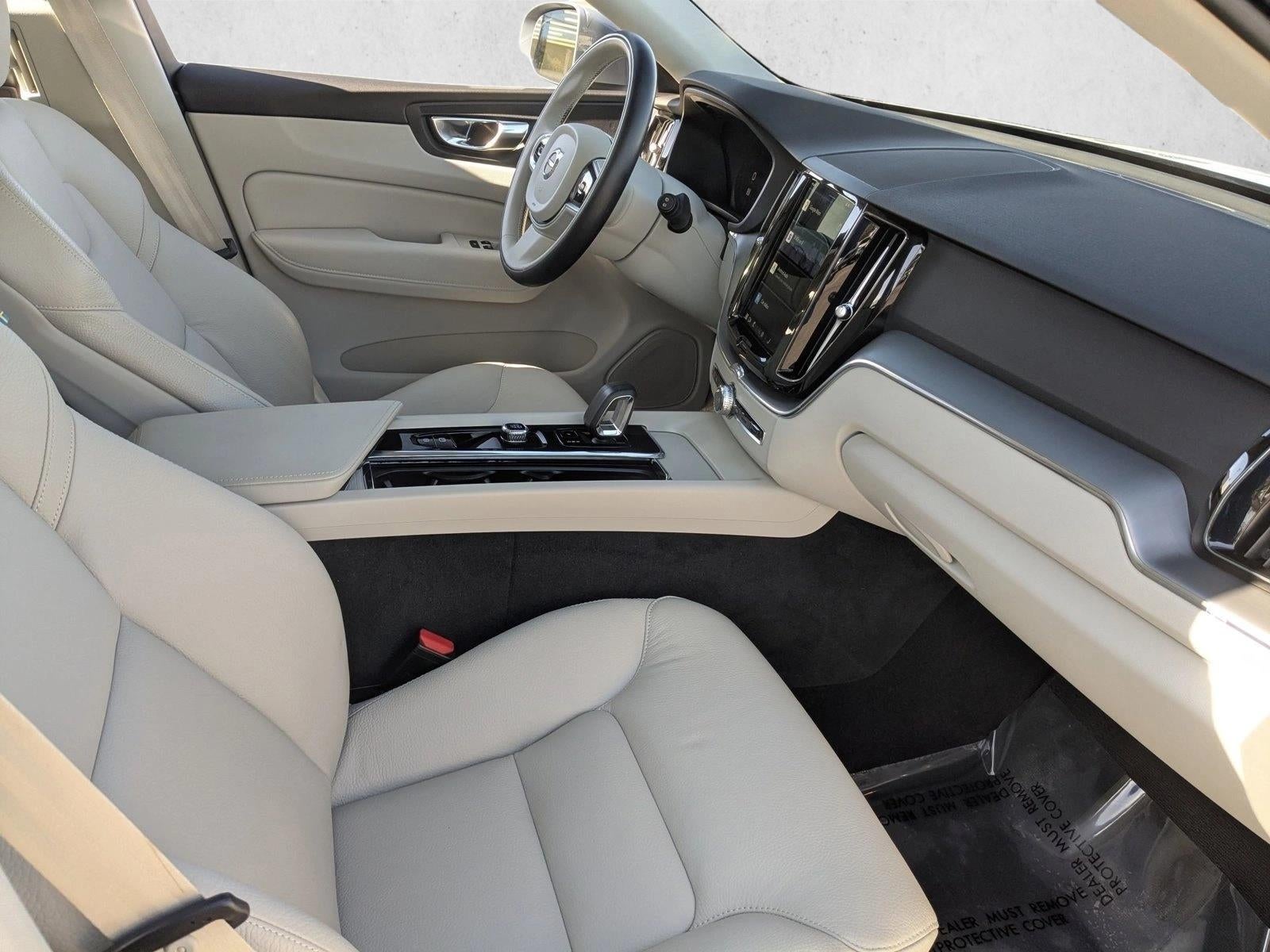 2023 Volvo XC60 B5 AWD Core