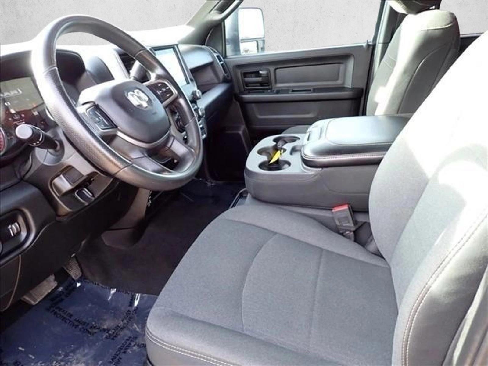 2023 RAM 2500 Tradesman 4x4 Crew Cab 6'4" Box
