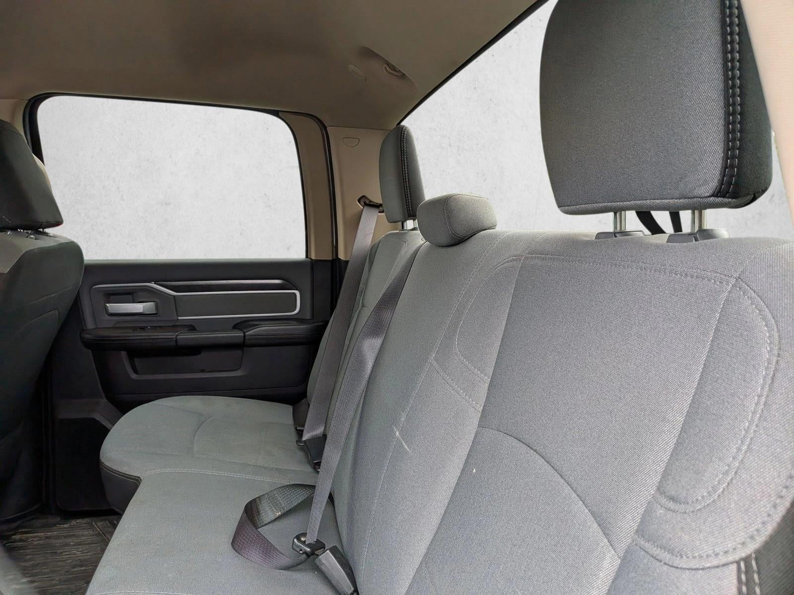 2020 RAM 2500 Big Horn 4x4 Crew Cab 6'4" Box
