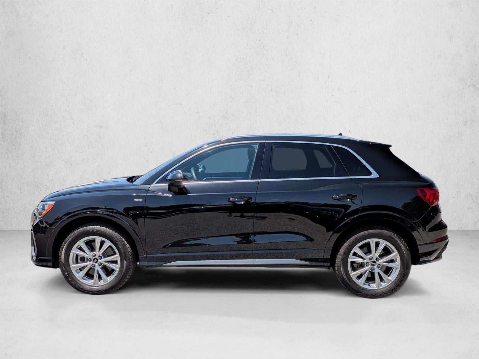 2022 Audi Q3 S line Premium 45 TFSI quattro