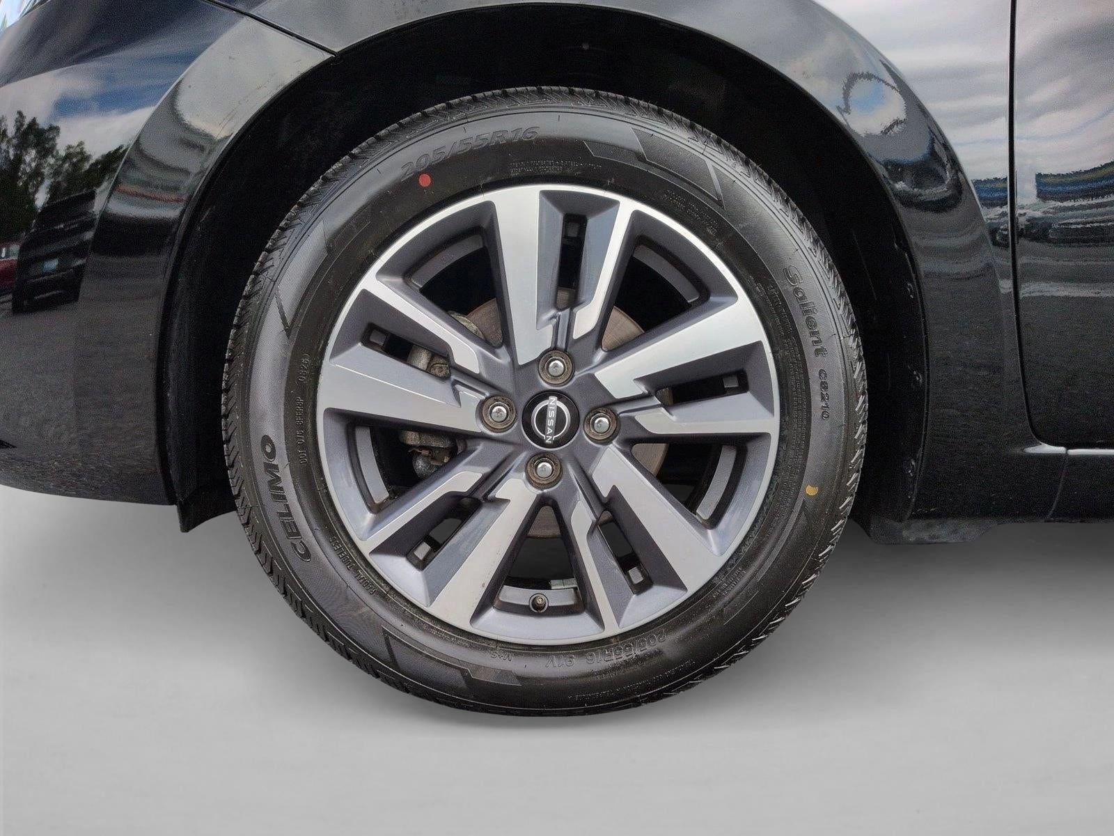 2025 Nissan Versa SV CVT