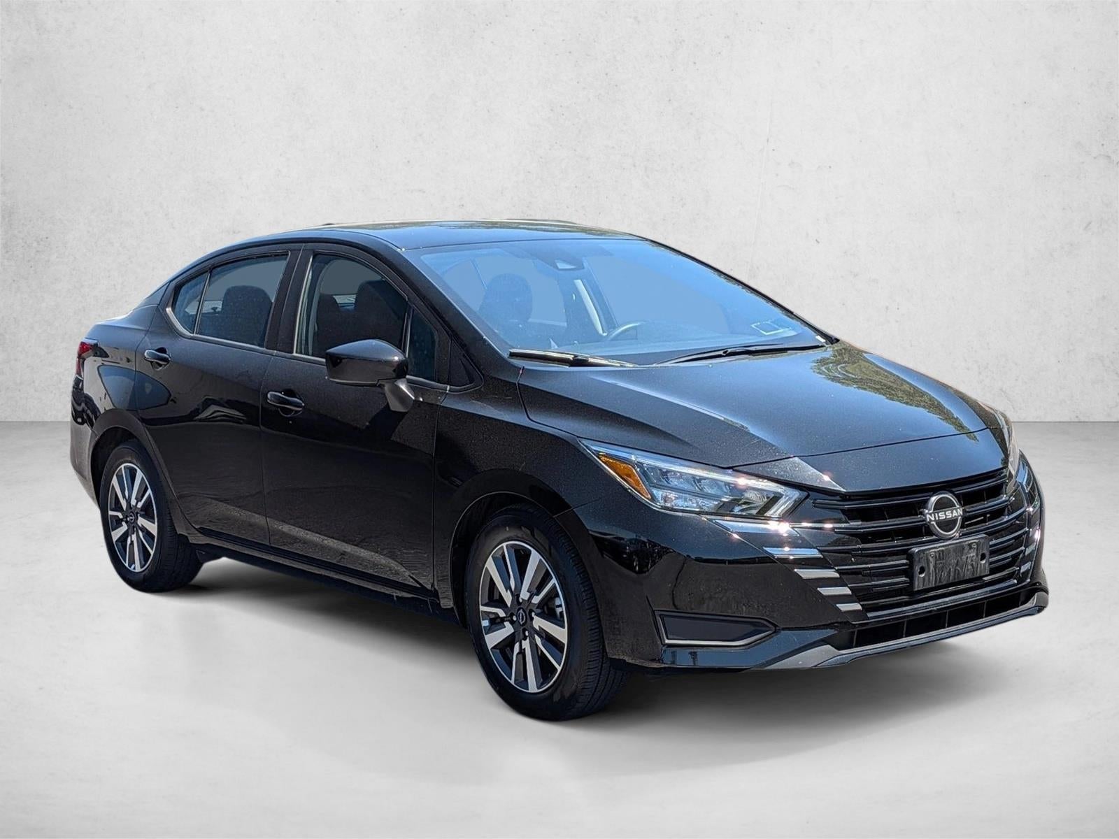 2025 Nissan Versa SV CVT