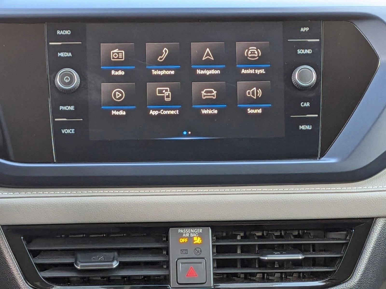 2024 Volkswagen Taos SE FWD