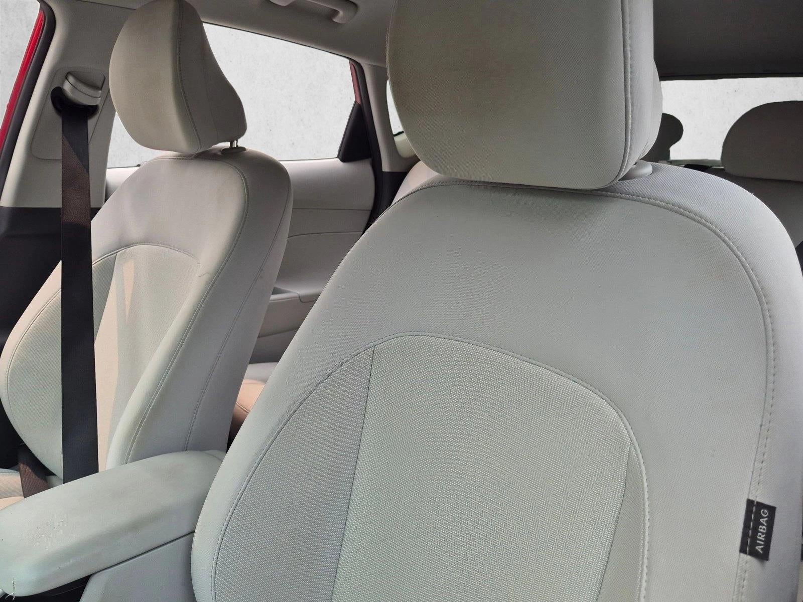 2024 Hyundai KONA SEL FWD