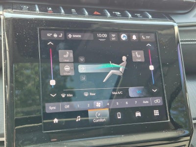 2023 Jeep Grand Cherokee Laredo 4x4
