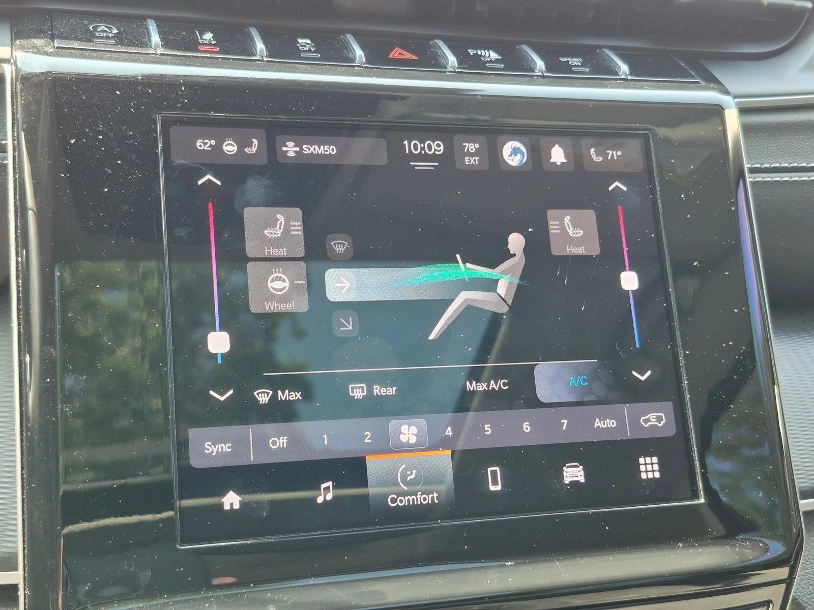 2023 Jeep Grand Cherokee Laredo 4x4