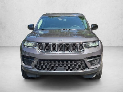 2023 Jeep Grand Cherokee Laredo 4x4