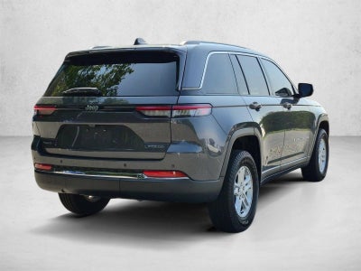 2023 Jeep Grand Cherokee Laredo 4x4