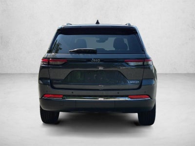 2023 Jeep Grand Cherokee Laredo 4x4